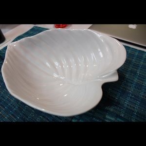 Tropical Palm Leaf Serving Bowl